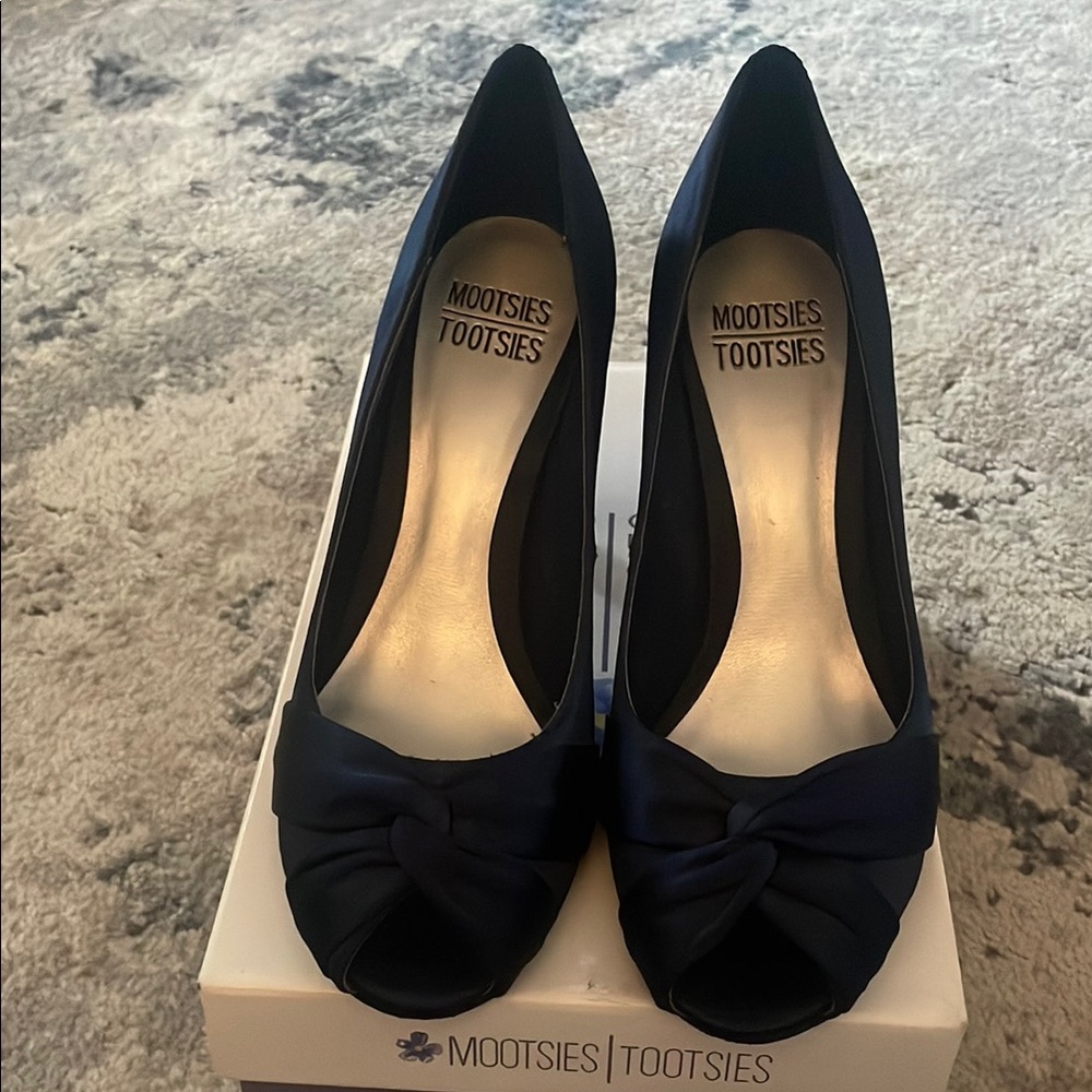 Mootsies Tootsies Blue Heels Elegant Design